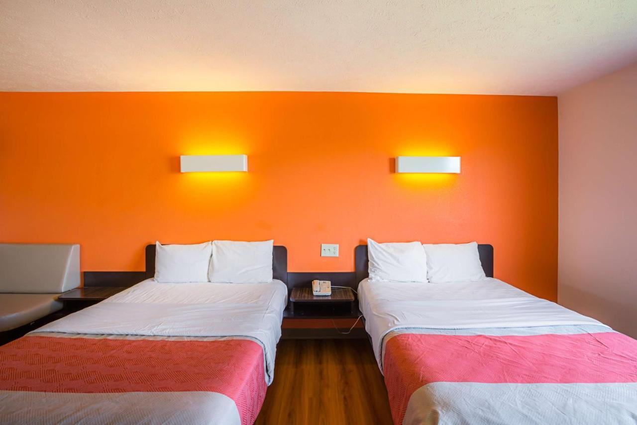 Motel 6 Omaha - Iat West Екстериор снимка