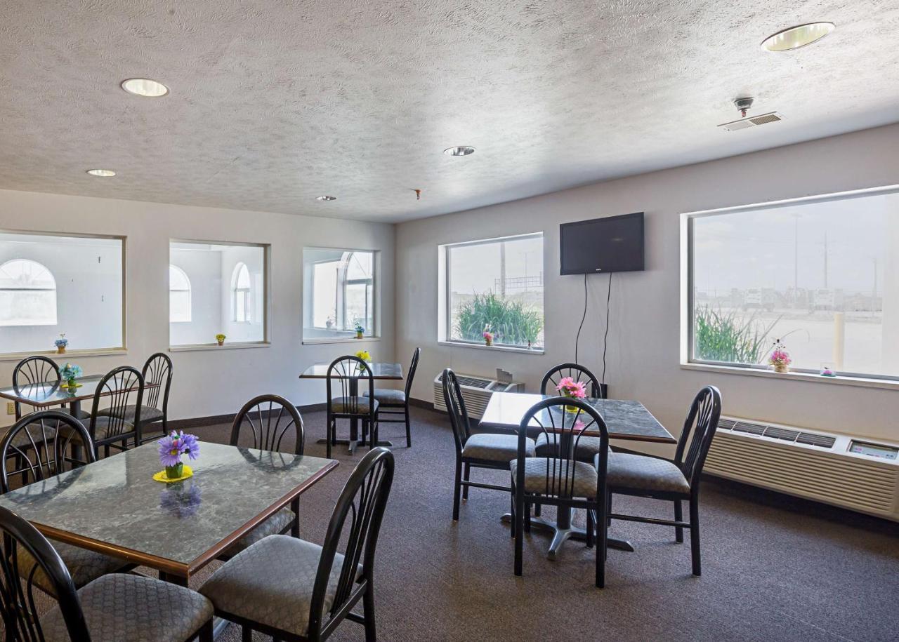 Motel 6 Omaha - Iat West Екстериор снимка