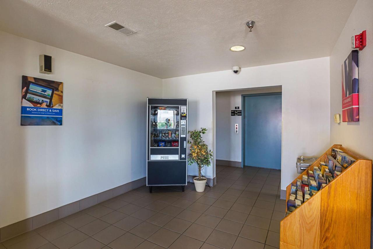 Motel 6 Omaha - Iat West Екстериор снимка
